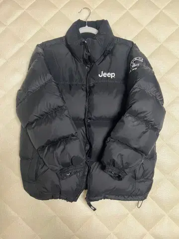 Jeep 블랙 다운 자켓 4X4 자수