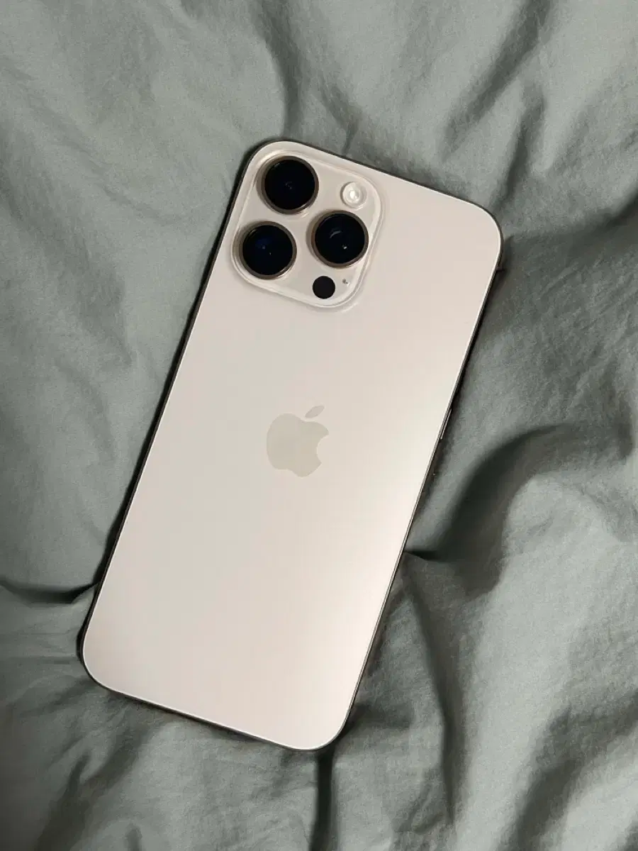 iPhone 16 Pro Max 512GB Desert Titanium