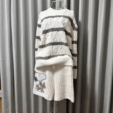 미사용 새상품 스누피 플리스 룸웨어 세트 판매