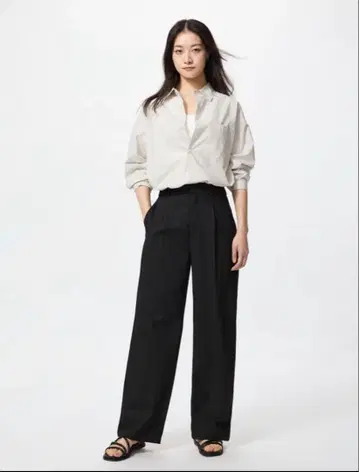유니클로 턱 와이드 팬츠 긴 길이 M 블랙