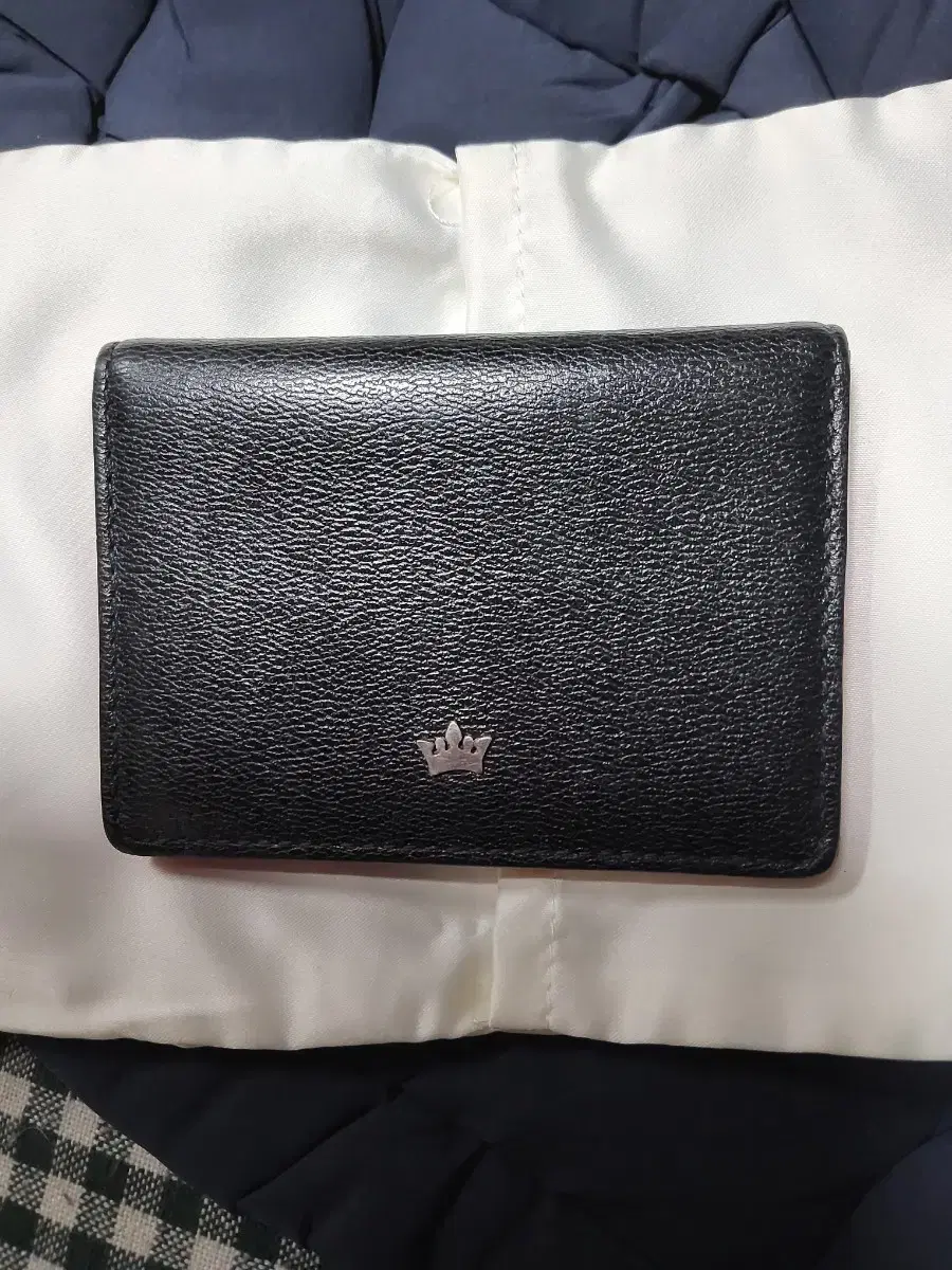 J.ESTINA Black Leather Card Wallet