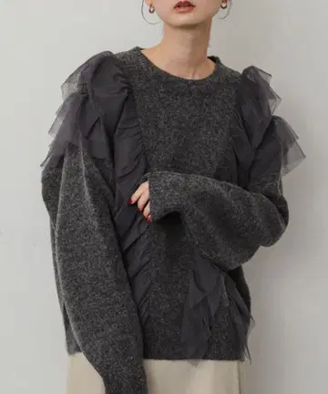 [새상품급] SENSE OF PLACE 튤 도킹 프릴 스웨터