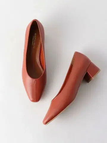 테라코타 스틸레토 펌프스