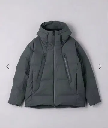 M 데상트 올테라인 마운테니어 오버 사이즈 미즈사와 다운 2024