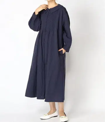 라운드 칼라 원피스