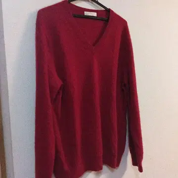유니클로 캐시미어 레드 V넥 스웨터 긴팔