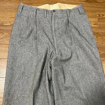 울 슬랙스 라이트 그레이 실측치수 31.5x28 50s