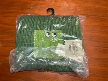 아냐 힌드마치 x 유니클로 히트텍 니트 머플러