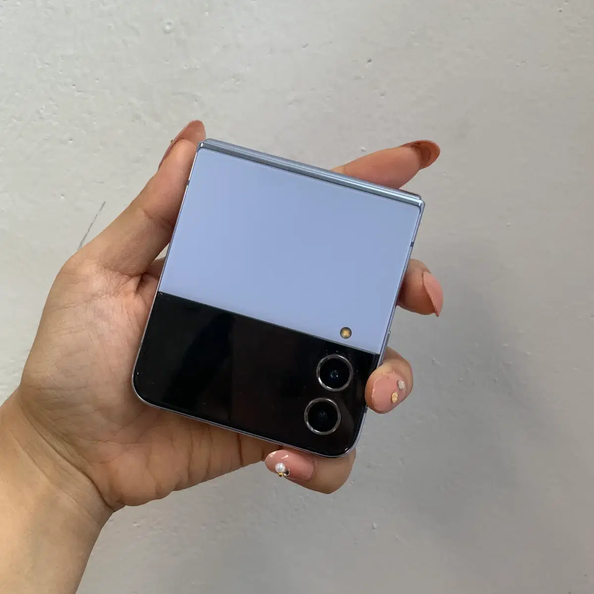 S-class Samsung Galaxy Z Flip 4, normal cancellation, used phone, device