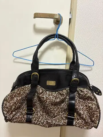 새상품급 Hanaa-fu 하나아후 (BARCOS) 송치 소재의 경량 백