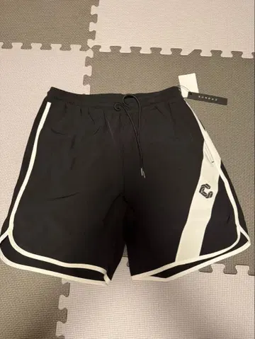 CRONOS 블랙 사이드 스트라이프 숏팬츠