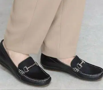 컨디션 최상 키스코 KISCO 여성용 비트인힐 블랙 23.5