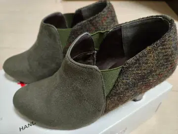 올리브 그린 부티 힐 6cm