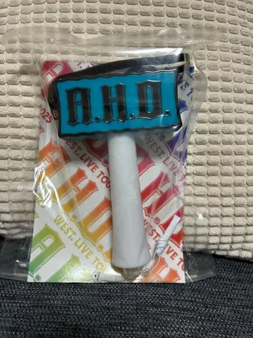 WEST. LIVE TOUR A.H.O. 응원봉