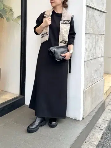 25AW Whim Gazette V 가제트 원피스 일본제