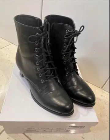 레이스업 블랙 부츠 5cm 힐 일본 의류 하카마