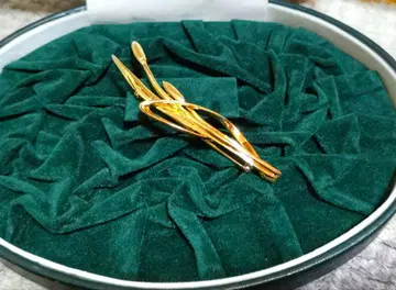 AVON 골드 계열 브로치