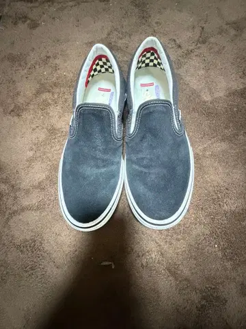 VANS 스케이트 슬립온 스웨이드 팝쿠쉬 블랙