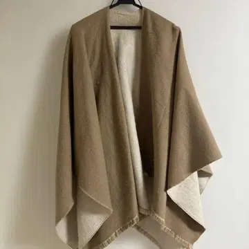 유니클로 베이지 스톨, 판초 1점 한정 상품