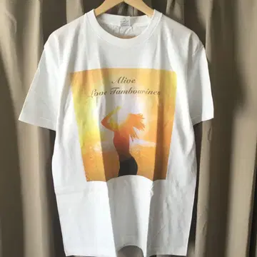 Alive Love Tambourines 라브 탬버린즈