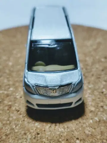 토미카 알파드 20계 노후화 No.78 펄 화이트