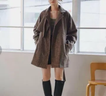 kastane 하이넥 플레어 코트