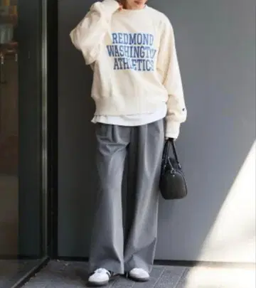 새상품급 저널 스탠다드 리룸 별주 챔피온 맨투맨 화이트