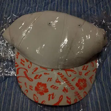 미개봉 새상품 아무로 나미에 오키나와 하이비스커스 화이트 오렌지 캡