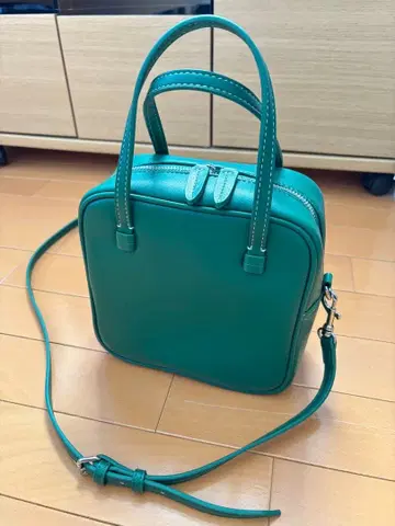 BEAUTY&YOUTH 스퀘어형 숄더백