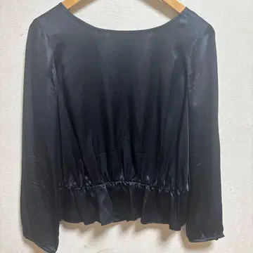 블랙 긴팔 블라우스