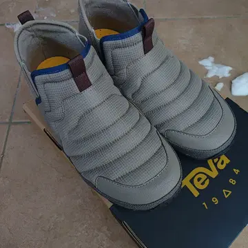 Teva 아웃도어 신발 베이지