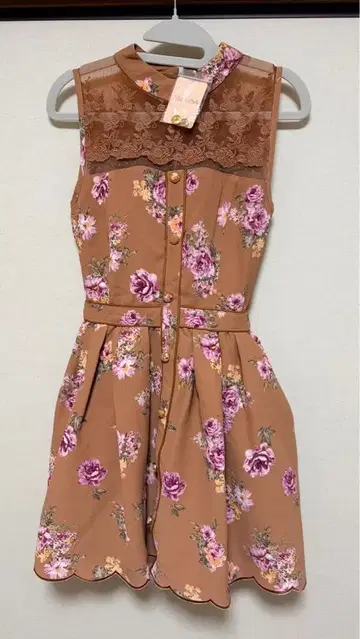 [ 미사용 택 포함 ] LIZ LISA 꽃무늬 슬리브리스 원피스