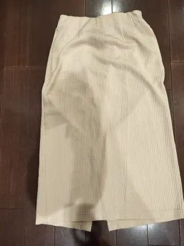 새상품 ADAM ET ROPE 36 사이즈 베이지 타이트 스커트