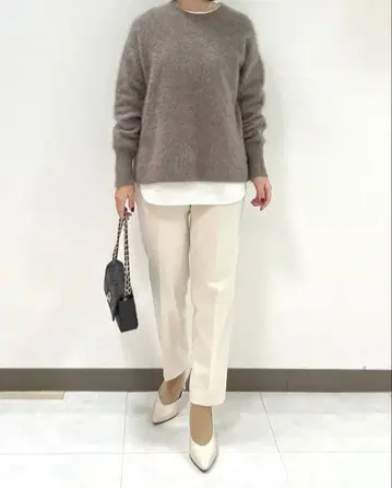 [ 12/20까지 ] 23구 클리어 울 사키소니 테이퍼드 팬츠