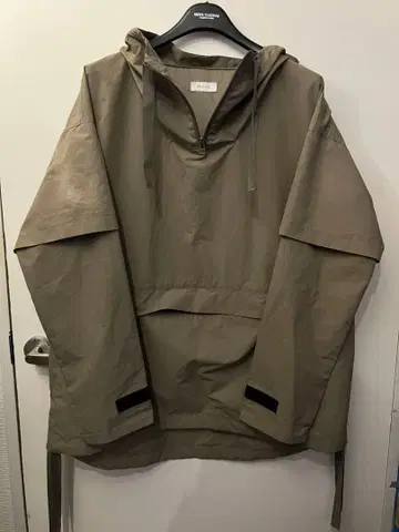 EN ROUTE 에스테르 타프타 후디드 풀오버