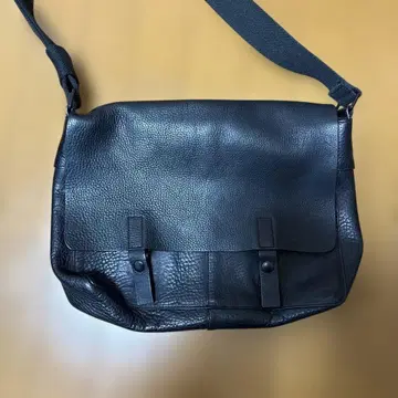 가죽 숄더백 블랙