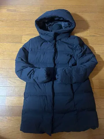 유니클로 심리스 다운 숏코트 네이비 여성용 L 사이즈