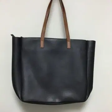 블랙 합성 피혁 토트백