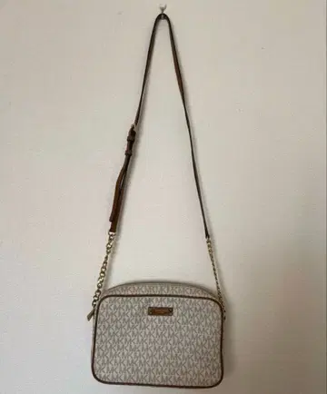 MICHAEL KORS 마이클코어스 모노그램 숄더백 화이트