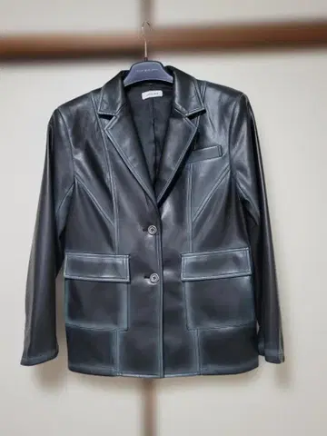 블랙 폴리에스테르 블레이저 사이즈 FREE