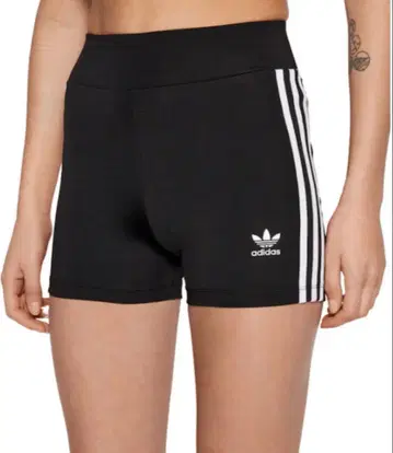 adidas 블랙 숏팬츠 3 라인
