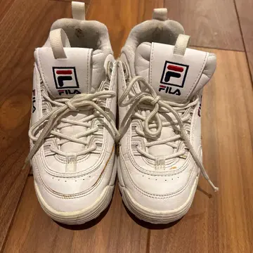 FILA 화이트 스니커즈