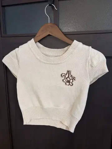 AMBERGLEAM 반팔 니트 아이보리