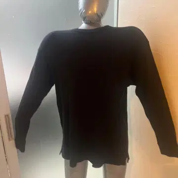 블랙 리브 긴팔 티셔츠