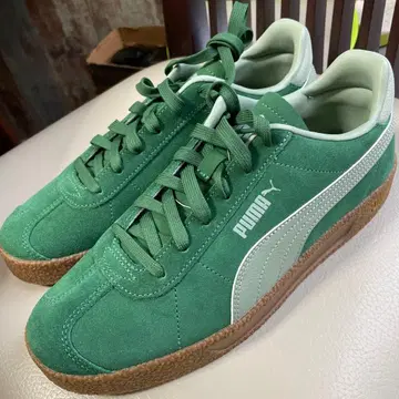 새상품 PUMA | 푸마 스니커즈 CLUB LEATHER 26.5