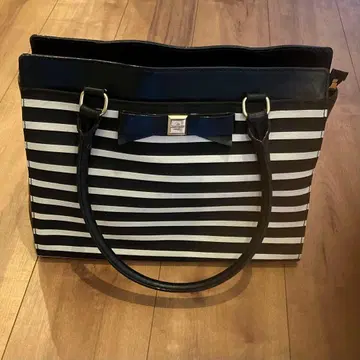 케이트 스페이드 토트백 핸드백 블랙 화이트 보더 백 가방