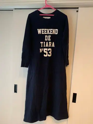 WEEKEND de Tiara 네이비 원피스