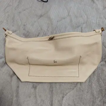 henrybeguelhen 아이보리 가죽 토트백