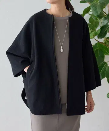 (중고) 비어즐리 우루 판초 코트