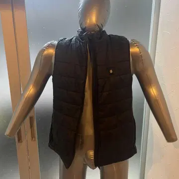 블랙 다운 베스트